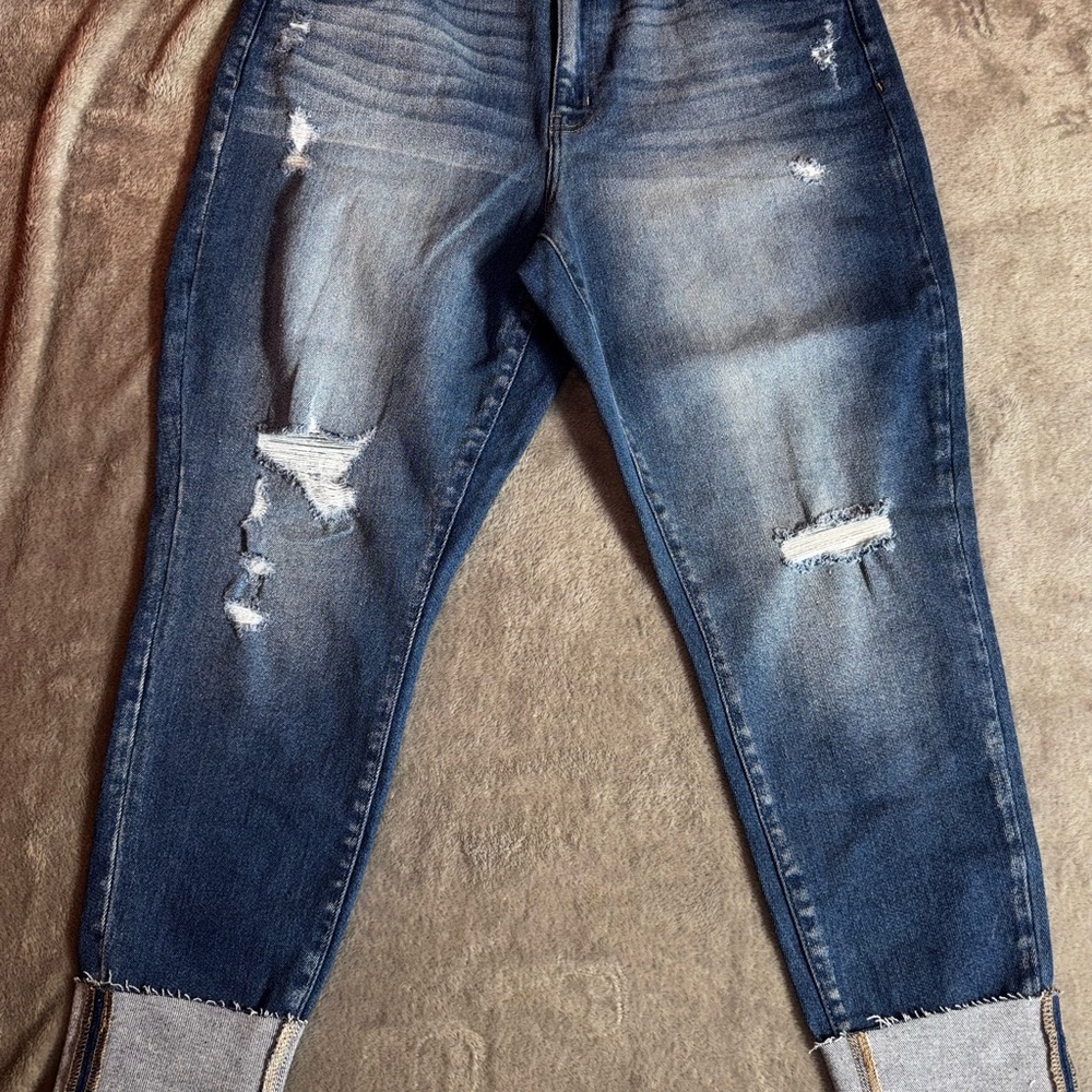 KanCan Distressed Cropped Jeans in Dark Blue